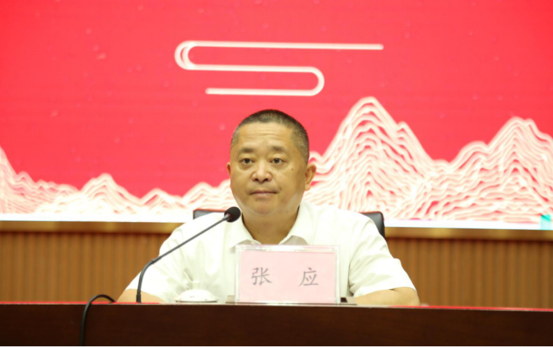 20230829金风送爽扬帆起，踔厉奋发起航时——内江六中召开新学期教职工大会926.png