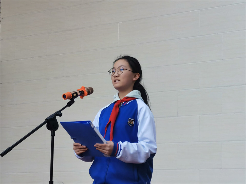 冉一兰同学国旗下演讲.jpg
