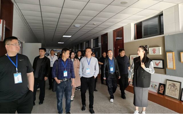 学校数字化管理创新 助力六中教育提质增效475.png